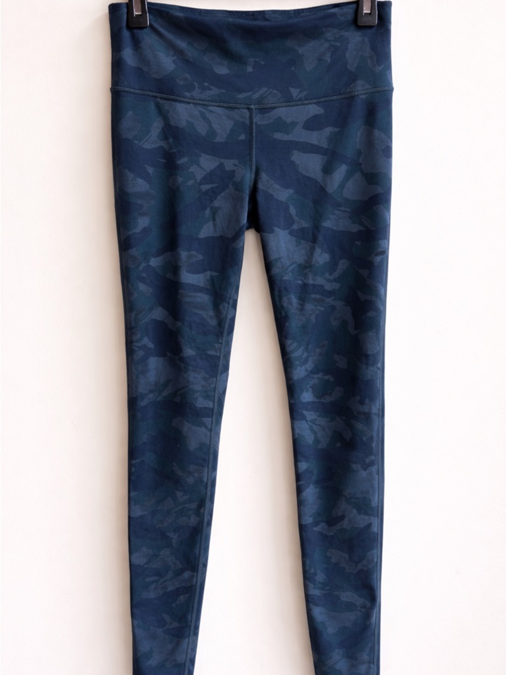 Gapfit Camo Leggings size Small High Rise Compression Workout Gym Athletic